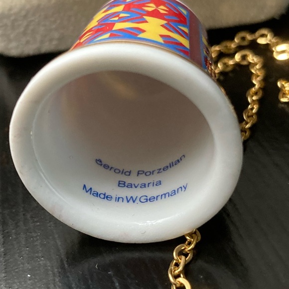 THIMBLE Necklace-GEROLD PORZELLAN TCC PATCHWORK QUILT '86 24K GOLD "SPIDER WEB" - Picture 3 of 3